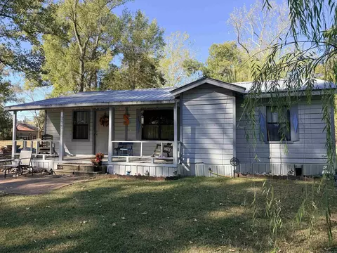 115 Gum St, Fountain Hill, AR 71642