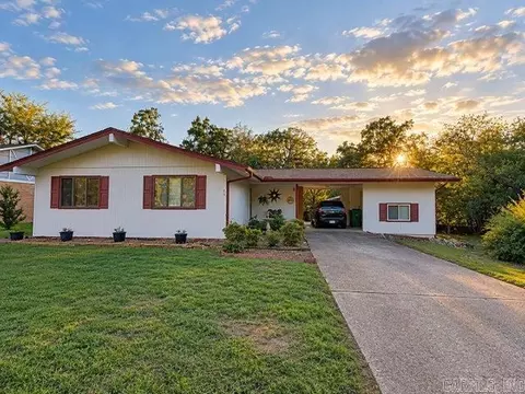 61 Flathead Dr, Cherokee Village, AR 72529