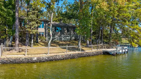 405 Peninsula Dr, Hot Springs, AR 71901