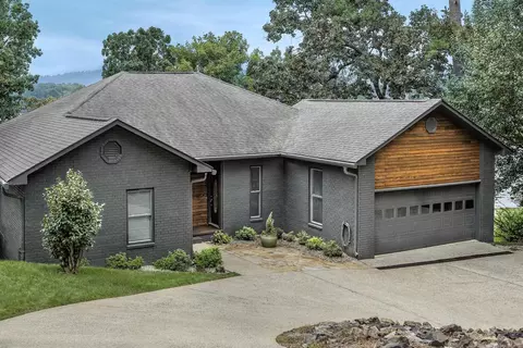 2053 Marion Anderson Rd, Hot Springs, AR 71913