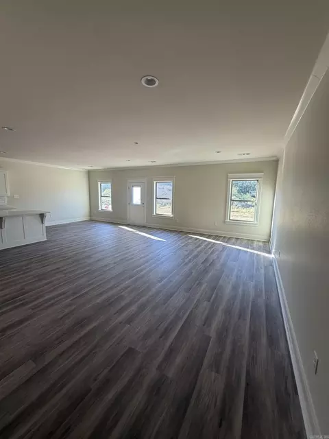 Living - 6566 Amalie Dr, Alexander, AR 72002 photo 2 of 3