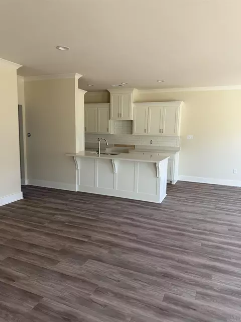 Kitchen - 6566 Amalie Dr, Alexander, AR 72002 photo 1 of 3