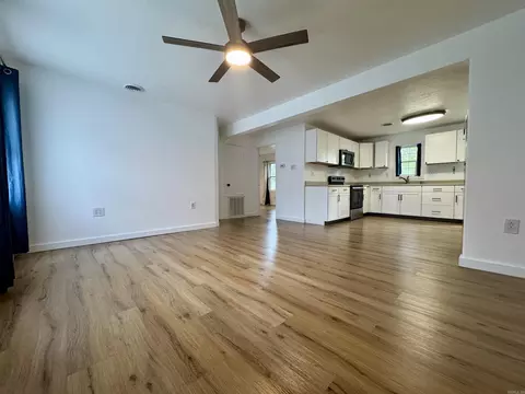 Living - 1315 E River Ave, Searcy, AR 72143 photo 1 of 4