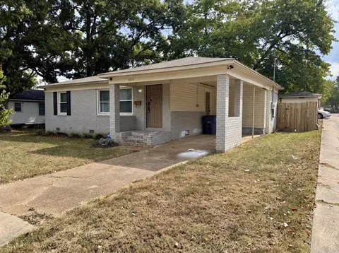 Exterior - 1315 E River Ave, Searcy, AR 72143 photo 2 of 9