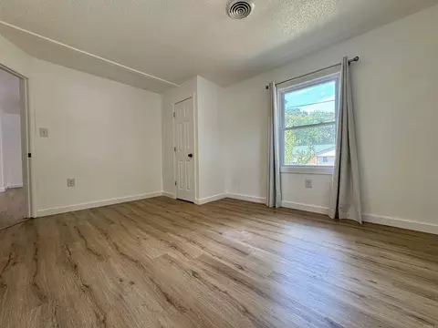 Bedroom - 1315 E River Ave, Searcy, AR 72143 photo 6 of 6