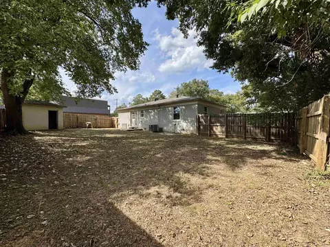 Exterior - 1315 E River Ave, Searcy, AR 72143 photo 6 of 9