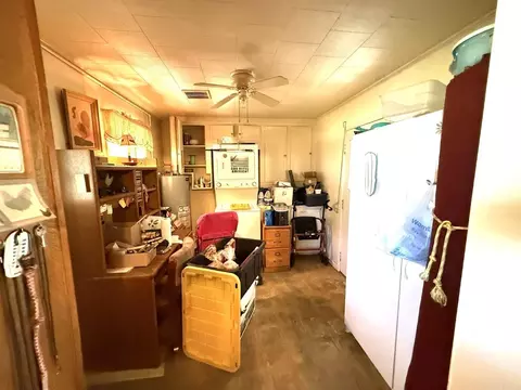 Kitchen - 1602 E Main St, Mountain View, AR 72560 photo 3 of 3