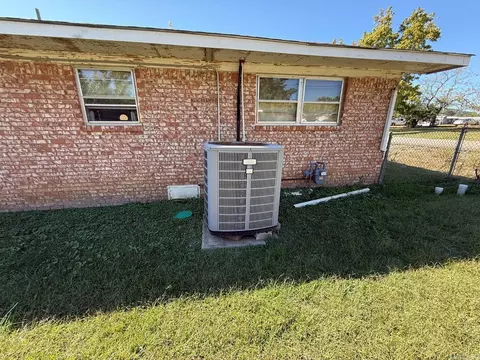 Other - 1602 E Main St, Mountain View, AR 72560 photo 8 of 9