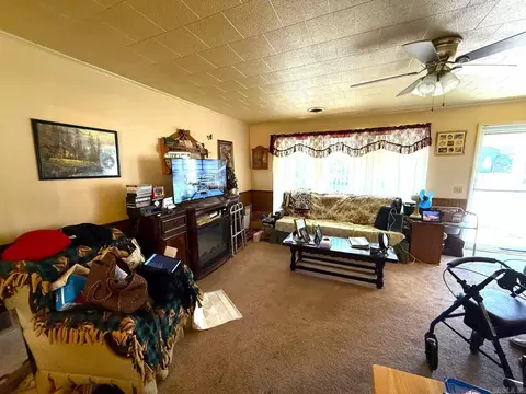 Living - 1602 E Main St, Mountain View, AR 72560 photo 1 of 1
