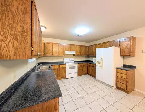 Kitchen - 205 Bixler, Mena, AR 71953 photo 1 of 1