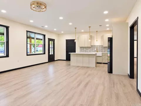 Living - 1108 S Dodd, Rector, AR 72461 photo 1 of 4