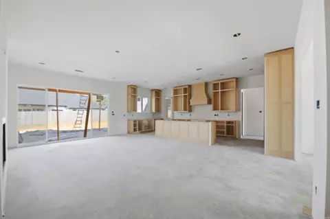 Living - 7017 Star Dust Ln, Benton, AR 72019 photo 3 of 8