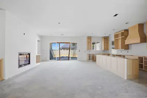 Living - 7017 Star Dust Ln, Benton, AR 72019 photo 4 of 8