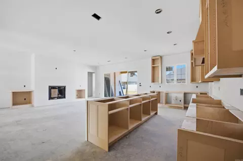 Living - 7017 Star Dust Ln, Benton, AR 72019 photo 2 of 8