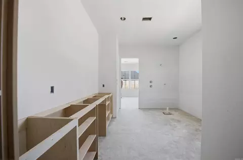 Entry Way - 7017 Star Dust Ln, Benton, AR 72019 photo 2 of 5