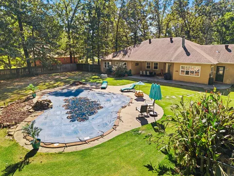 Exterior - 210 W Blake H Ln, Beebe, AR 72012 photo 2 of 12
