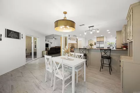 Dining - 210 W Blake H Ln, Beebe, AR 72012 photo 4 of 4