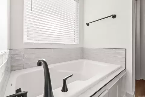 Bath - 61 Lewis Loop, Greenbrier, AR 72058 photo 5 of 5