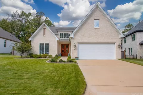 48 Corlay Dr, Little Rock, AR 72223