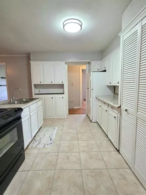 Kitchen - 60 Wilson Loop, Ward, AR 72176 photo 5 of 6