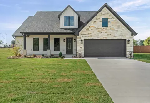 1913 Lakeview Dr, Kensett, AR 72082