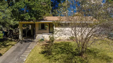 18 Belmont Dr, Little Rock, AR 72204