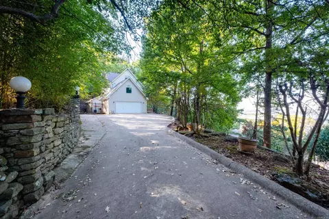 281 River Ridge Pt, Little Rock, AR 72227