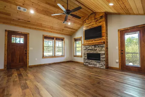 Living - 118 Anderson Loop, Amity, AR 71921 photo 2 of 2