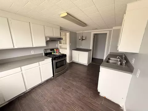 Kitchen - 404 Turner St, Warren, AR 71671 photo 1 of 5
