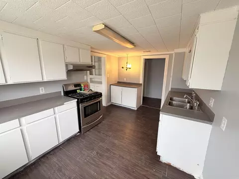Kitchen - 404 Turner St, Warren, AR 71671 photo 5 of 5