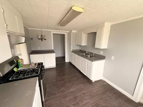 Kitchen - 404 Turner St, Warren, AR 71671 photo 2 of 5