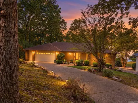 18 Rubi Cir, Hot Springs Village, AR 71909