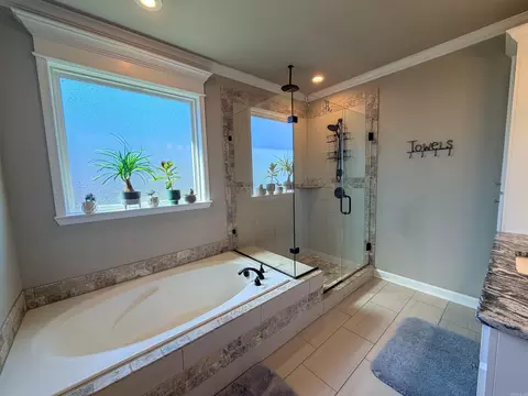 Bath - 7032 Kamden Dr, Alexander, AR 72002 photo 3 of 4