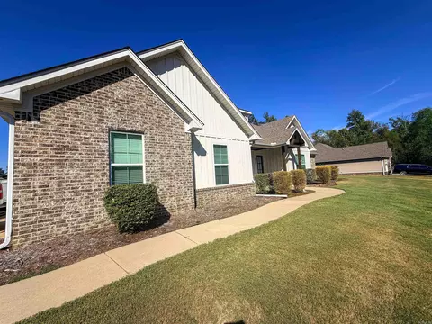 Exterior - 7032 Kamden Dr, Alexander, AR 72002 photo 2 of 11