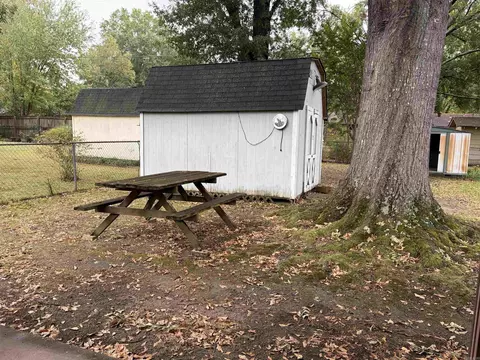 Exterior - 109 Apache, Searcy, AR 72143 photo 4 of 10