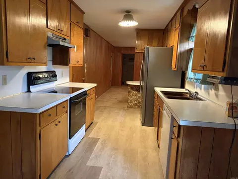 Kitchen - 109 Apache, Searcy, AR 72143 photo 1 of 4