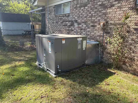 Exterior - 109 Apache, Searcy, AR 72143 photo 7 of 10