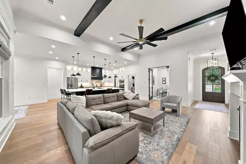 Living - 1655 Nantucket Dr, Conway, AR 72034 photo 1 of 1