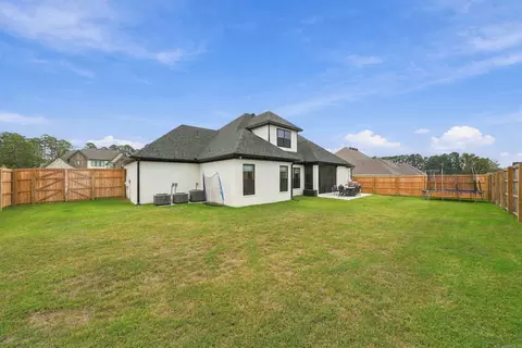 Exterior - 1655 Nantucket Dr, Conway, AR 72034 photo 6 of 9