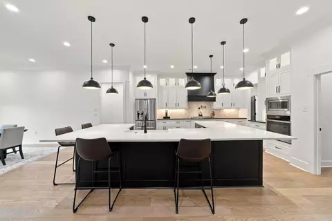 Kitchen - 1655 Nantucket Dr, Conway, AR 72034 photo 1 of 5