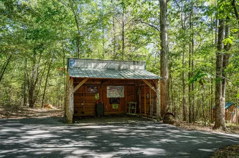 Exterior - 5549 Highway 8e, Mena, AR 71953 photo 5 of 8