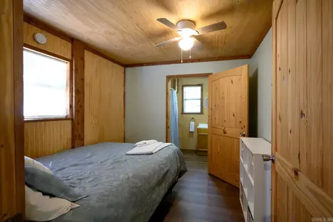 Bedroom - 5549 Highway 8e, Mena, AR 71953 photo 4 of 5
