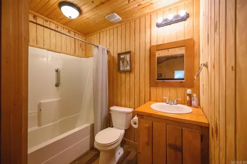 Bath - 5549 Highway 8e, Mena, AR 71953 photo 1 of 5