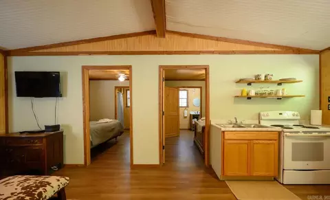 Entry Way - 5549 Highway 8e, Mena, AR 71953 photo 1 of 1