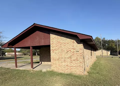 Exterior - 511 E Washington St, Hazen, AR 72064 photo 4 of 7