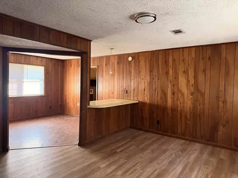 Living - 511 E Washington St, Hazen, AR 72064 photo 3 of 4