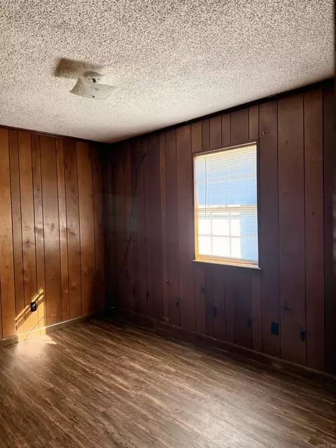 Bedroom - 511 E Washington St, Hazen, AR 72064 photo 2 of 5