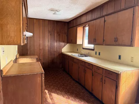 Kitchen - 511 E Washington St, Hazen, AR 72064 photo 2 of 2