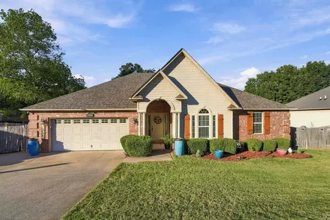 Exterior - 13624 Dynasty Dr, Alexander, AR 72002 photo 2 of 6