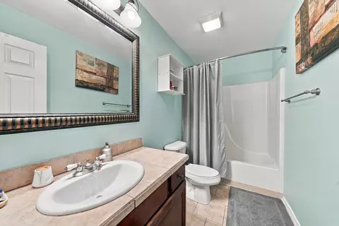Bath - 13624 Dynasty Dr, Alexander, AR 72002 photo 4 of 4